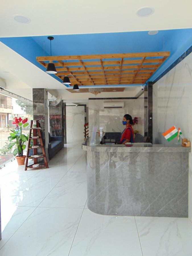 The Grand Vardhman Hotel Morbi Екстериор снимка