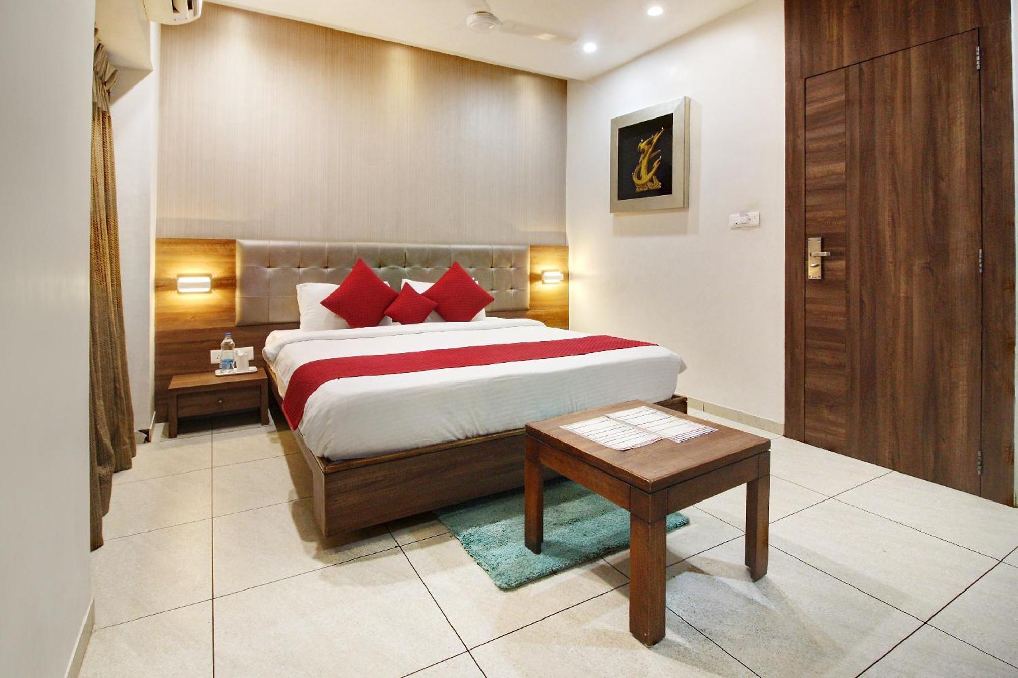 The Grand Vardhman Hotel Morbi Екстериор снимка