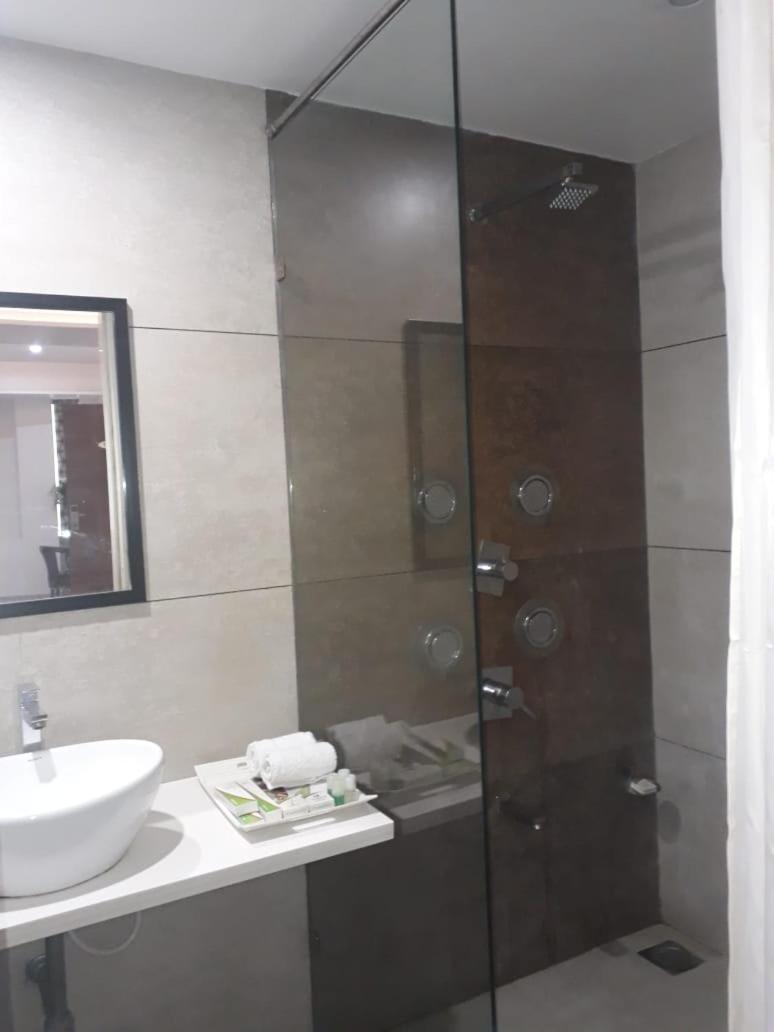 The Grand Vardhman Hotel Morbi Екстериор снимка